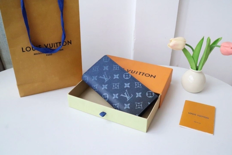 LV Wallets 4178A-0100