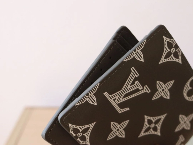 LV Wallets 4178A-0105