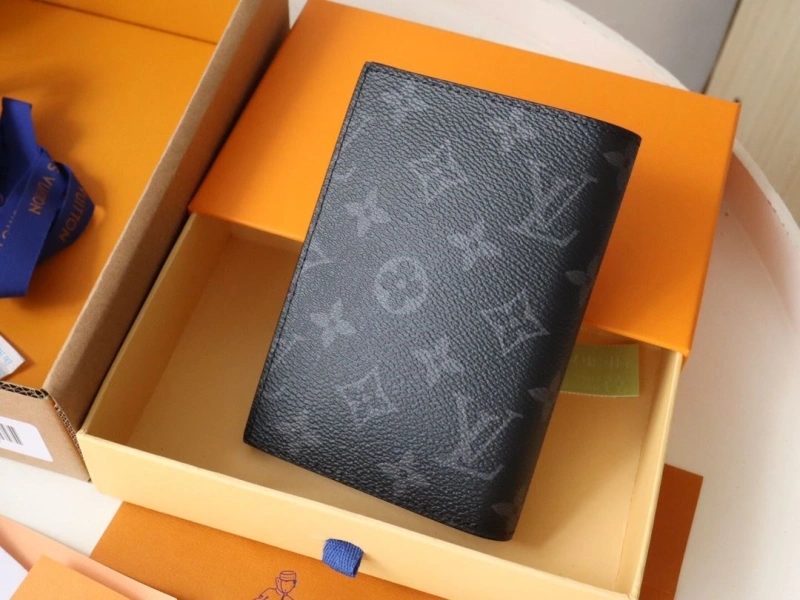 LV Wallets 4178A-0120