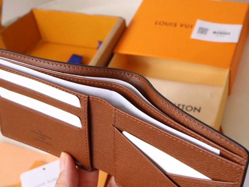 LV Wallets 4178A-0130