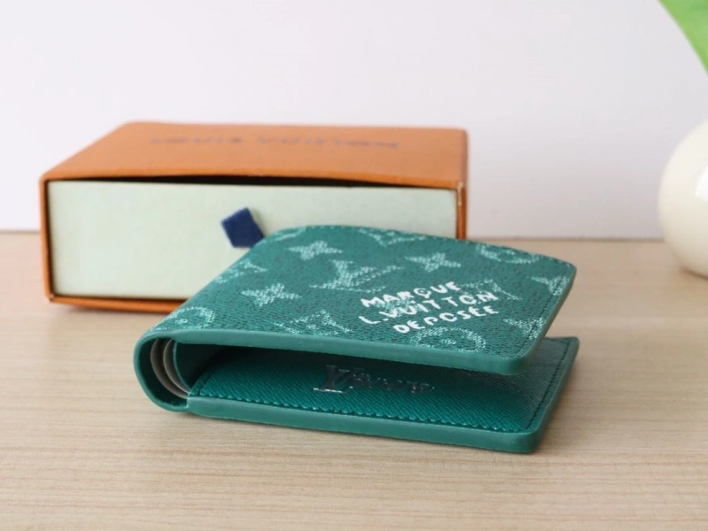 LV Wallets 4178A-0134