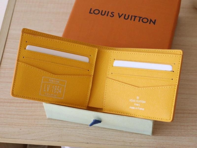 LV Wallets 4178A-0139
