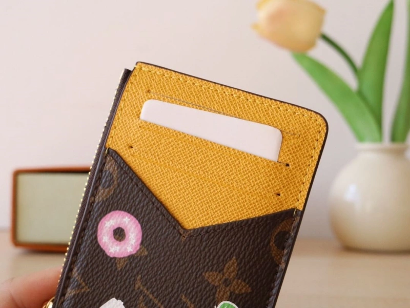 LV Wallets 4178A-0143