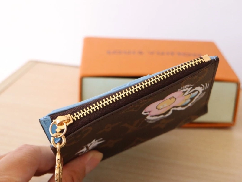 LV Wallets 4178A-0145