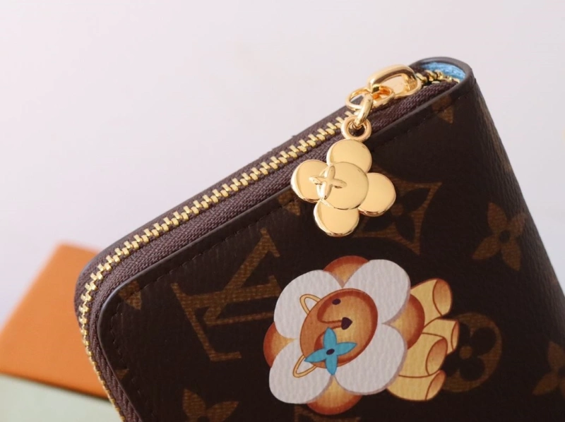 LV Wallets 4178A-0147
