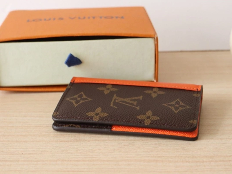 LV Wallets 4178A-0202