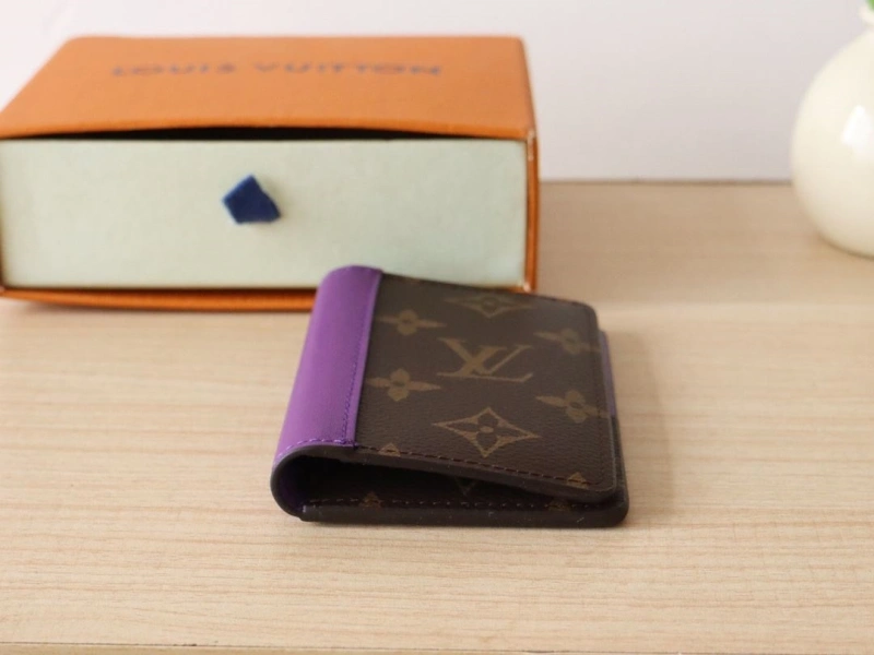 LV Wallets 4178A-0203