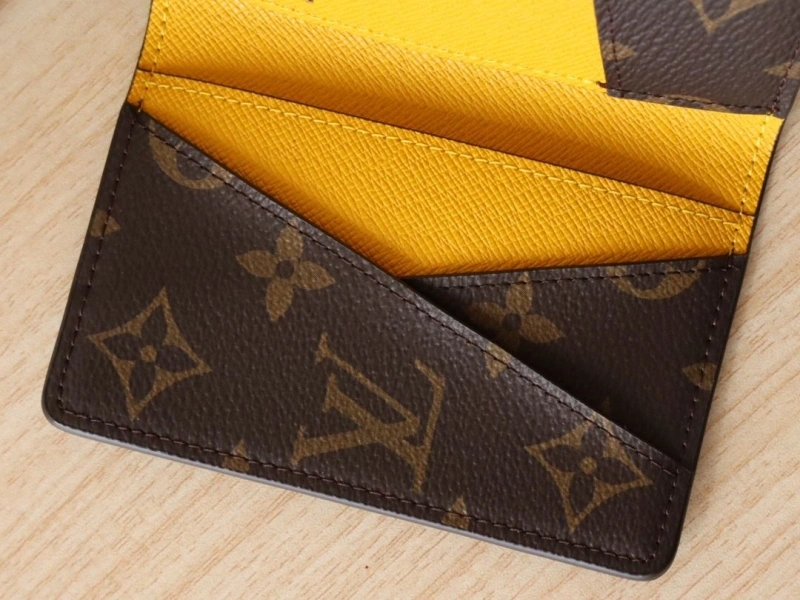 LV Wallets 4178A-0204