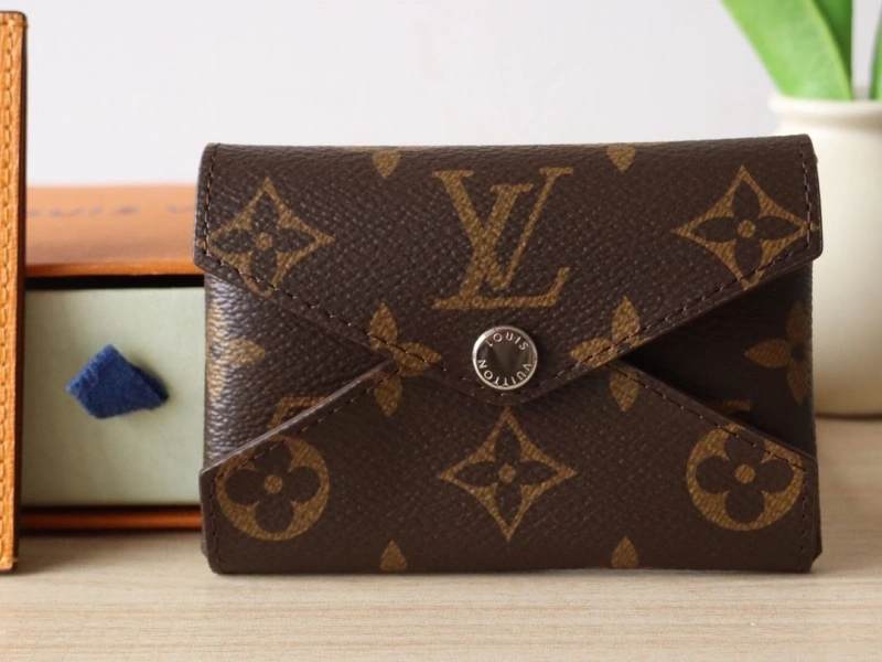 LV Wallets 4178A-0211