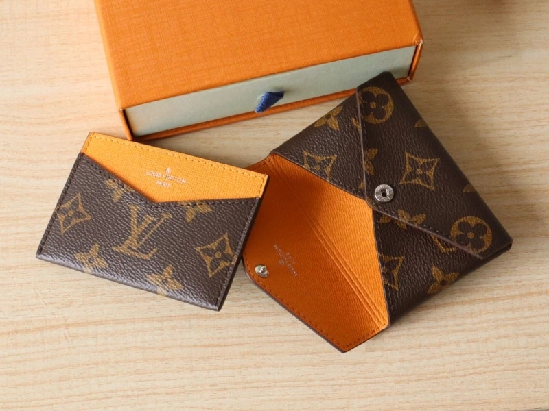 LV Wallets 4178A-0211