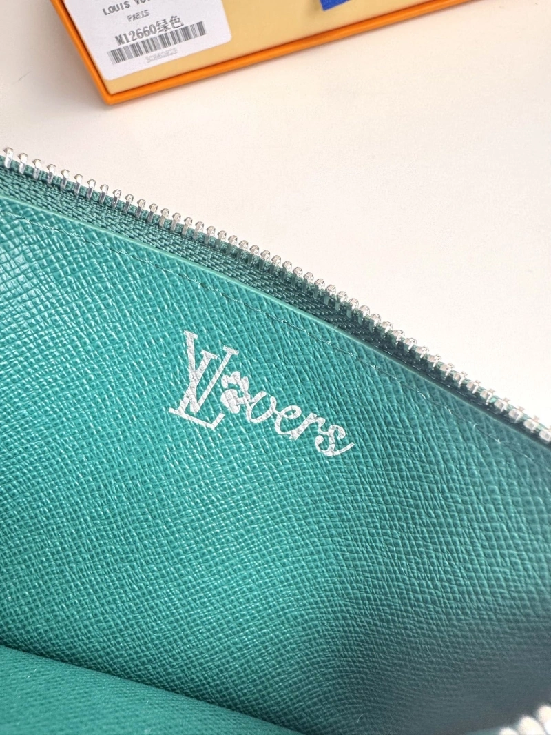 LV Wallets 4178A-0243
