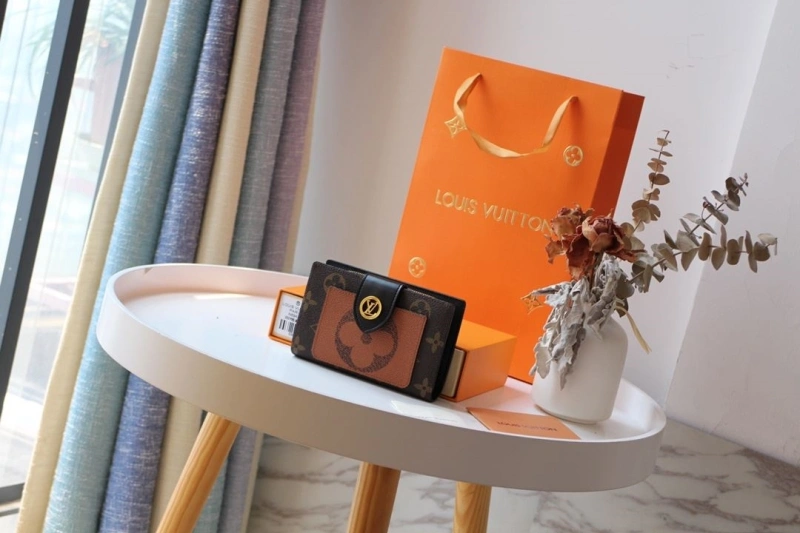 LV Wallets 4178A-0268