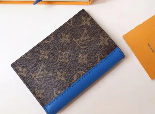 LV Wallets 4178D-0008