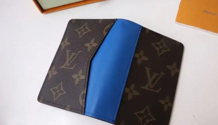 LV Wallets 4178D-0013