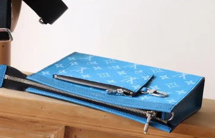 LV Clutch Bags 4178D-0182