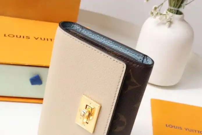 LV Wallets 4178G-0053