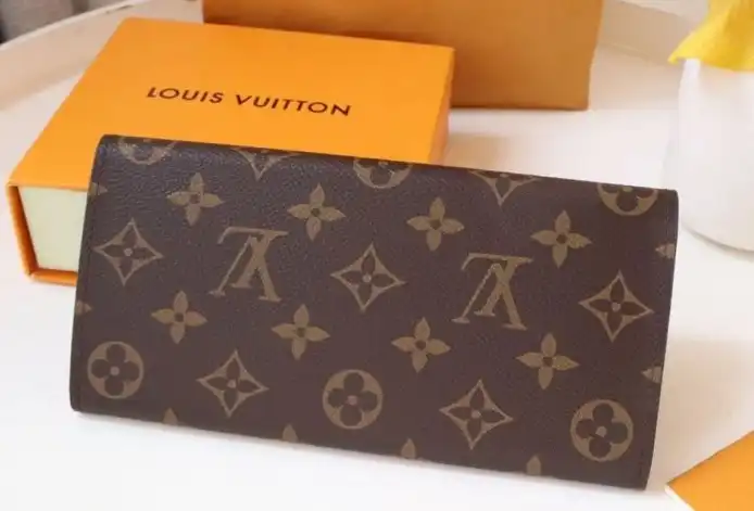 LV Wallets 4178G-0083