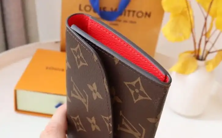 LV Wallets 4178G-0083