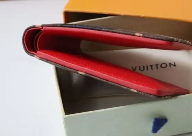 LV Wallets 4178G-0226