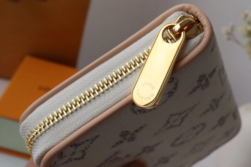 LV Wallets 4178H-0005