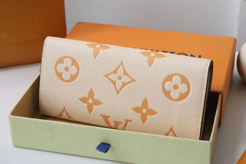 LV Wallets 4178H-0011