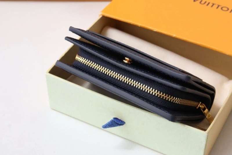 LV Wallets 4178H-0017