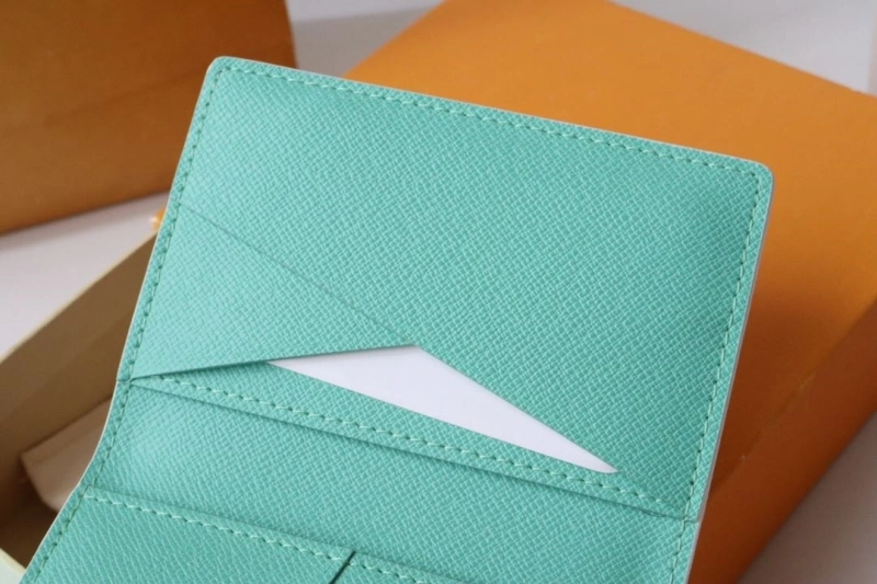 LV Wallets 4178H-0026