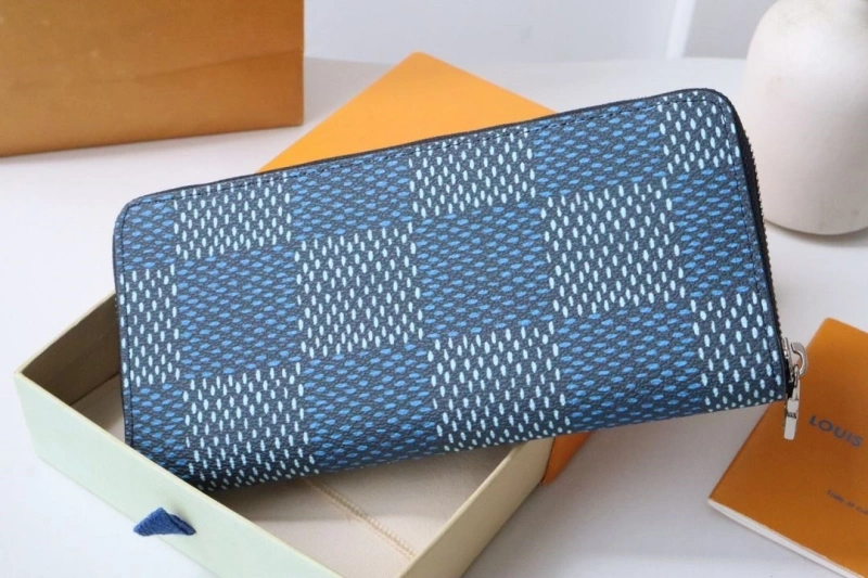 LV Wallets 4178H-0028