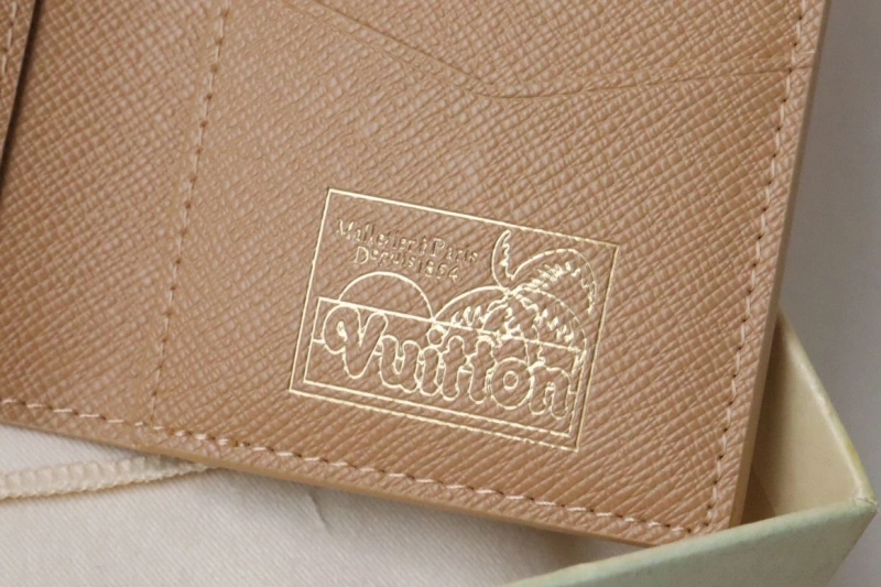 LV Wallets 4178H-0045