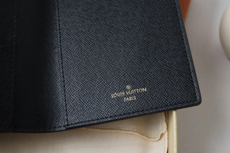 LV Wallets 4178H-0052