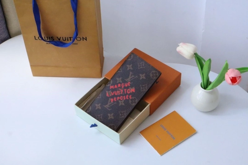 LV Wallets 4178H-0085