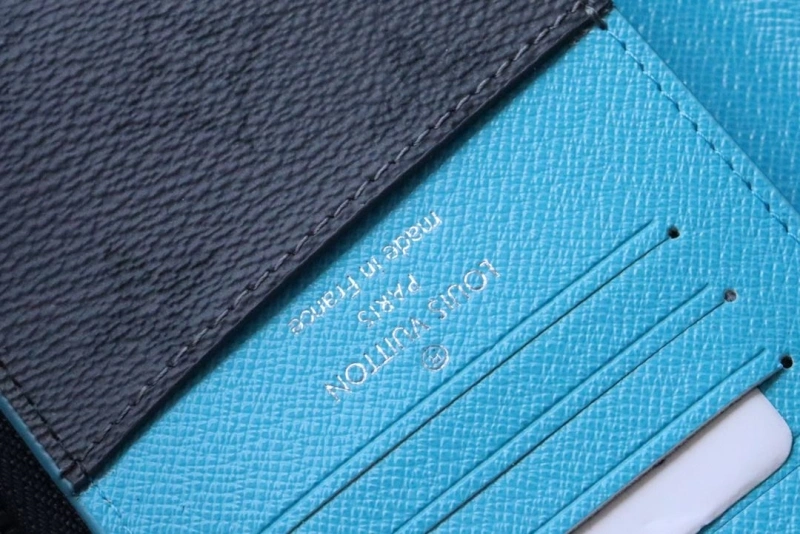 LV Wallets 4178H-0090