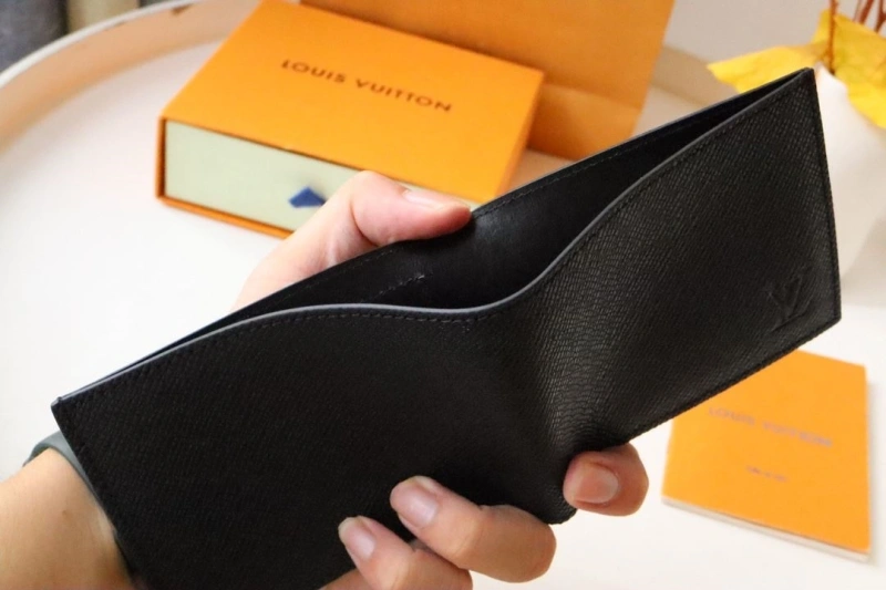 LV Wallets 4178H-0102