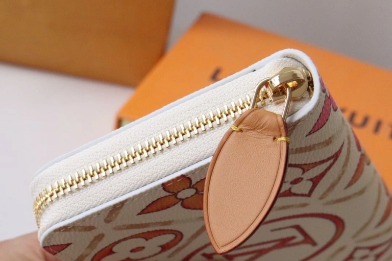 LV Wallets 4178H-0137
