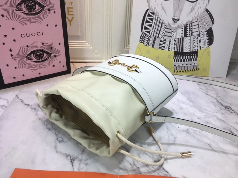 Gvc*1 bucket bags 4186-0483