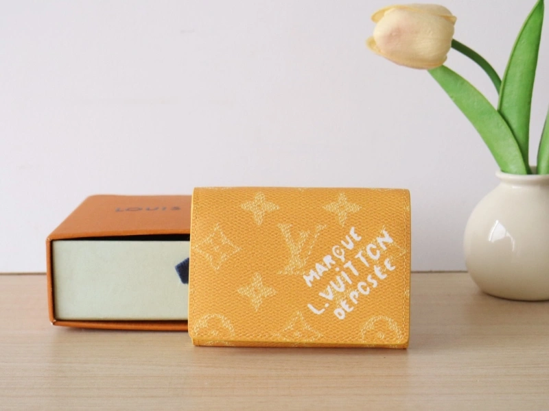 LV Wallets 4192A-0022