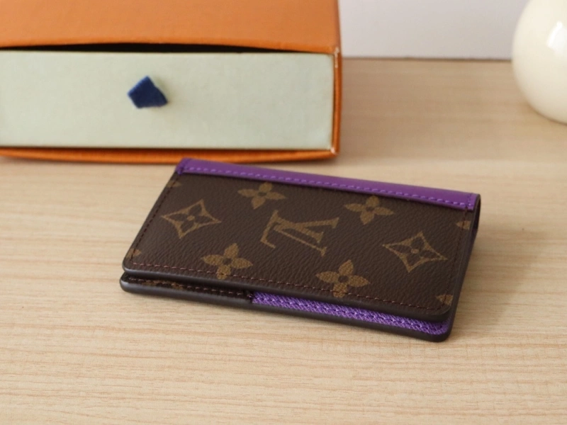 LV Wallets 4192A-0042
