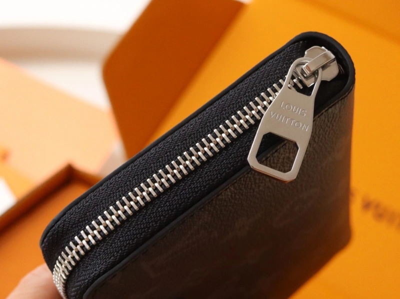 LV Wallets 4192A-0047