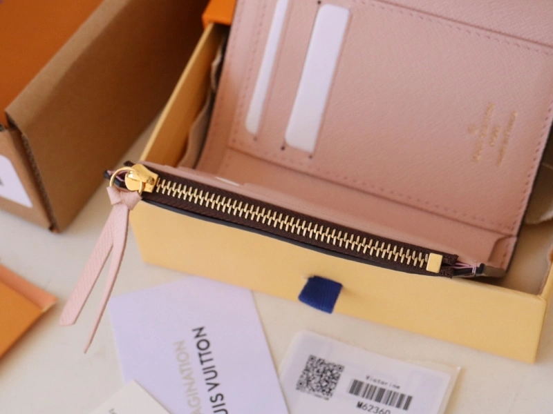 LV Wallets 4192A-0049