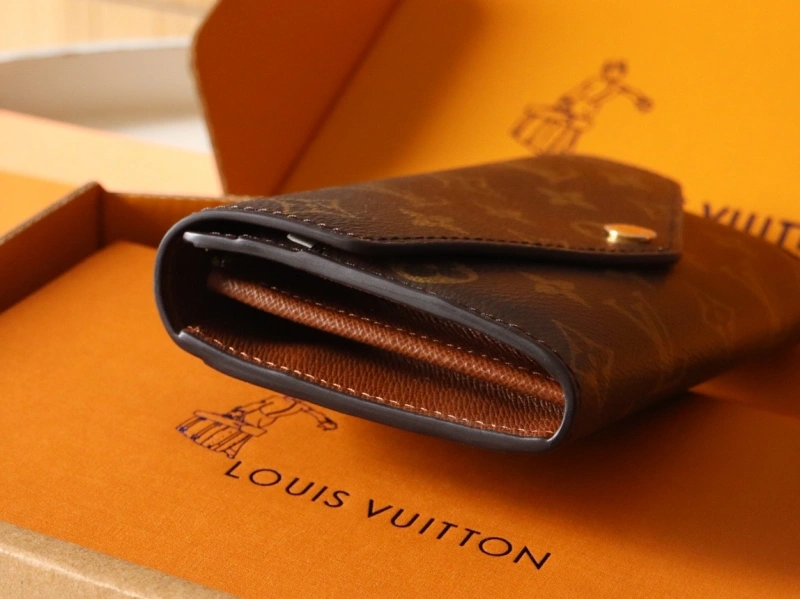 LV Wallets 4192A-0071