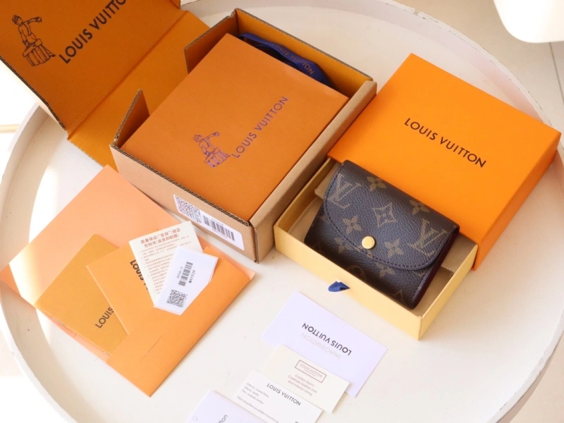 LV Wallets 4192A-0096
