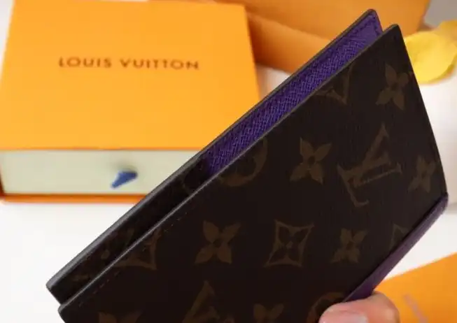 LV Wallets 4192D-0034