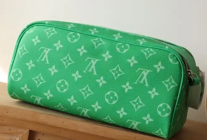 LV Cosmetic Bags 4192D-0161