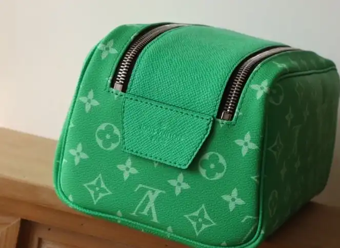 LV Cosmetic Bags 4192D-0161