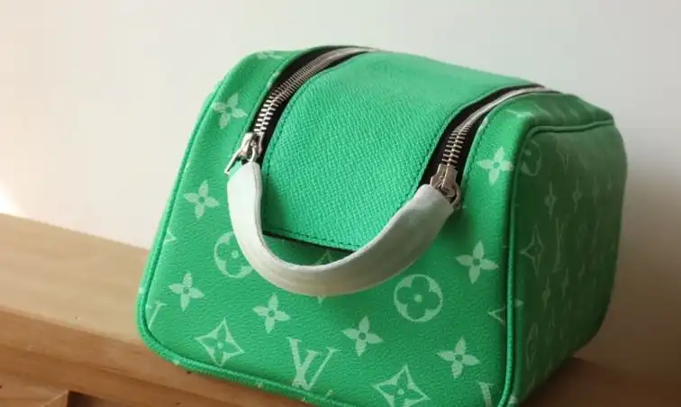 LV Cosmetic Bags 4192D-0161