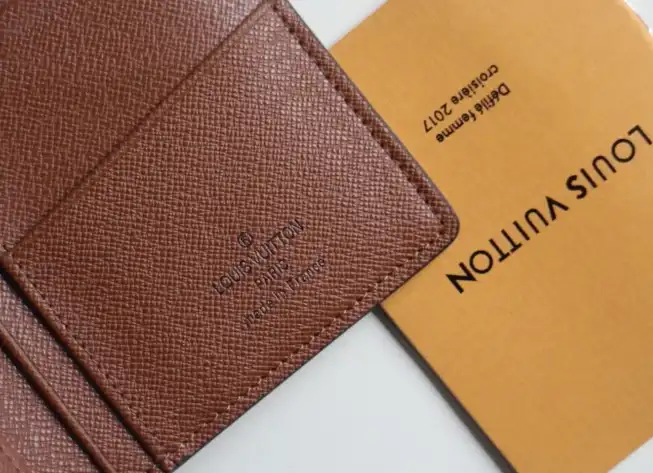 LV Wallets 4192F-0048