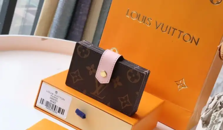 LV Wallets 4192F-0059