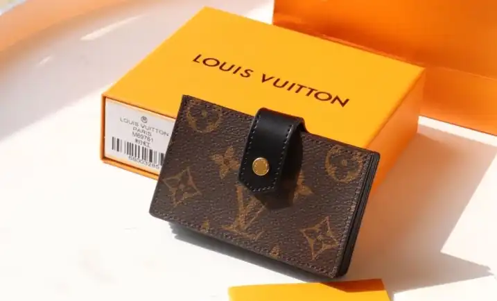 LV Wallets 4192F-0060