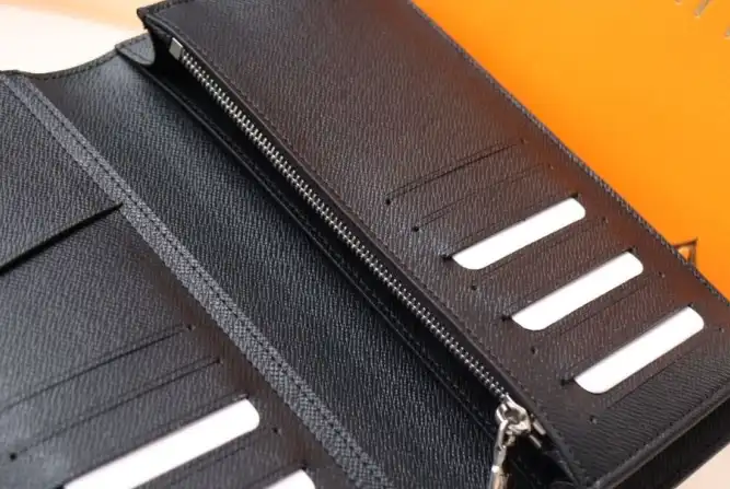 LV Wallets 4192F-0070