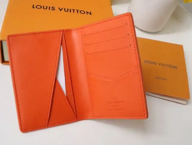 LV Wallets 4192F-0073